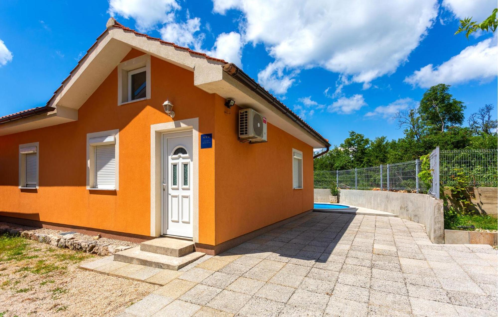 1 Bedroom Nice Home In Sveti Vid-Miholjice Exterior foto